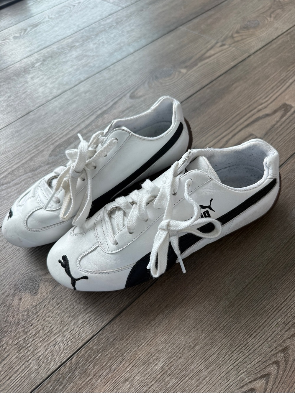 Vintage Puma Roma Classic White Sneakers with Black Accents